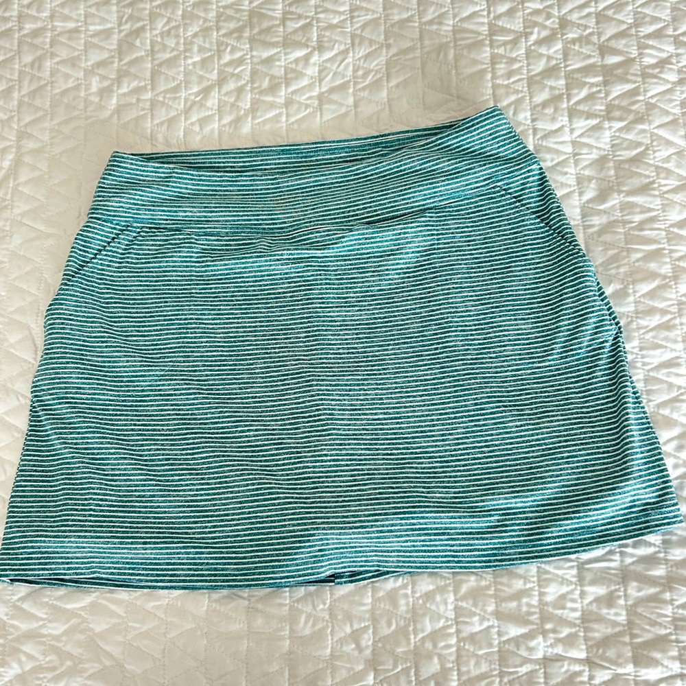 Aventura striped skort Medium skirt with bike shorts